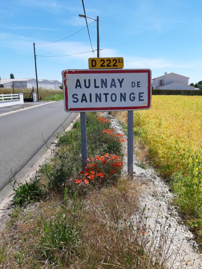 Les Volets Verts Aulnay Aulnay  Exterior foto