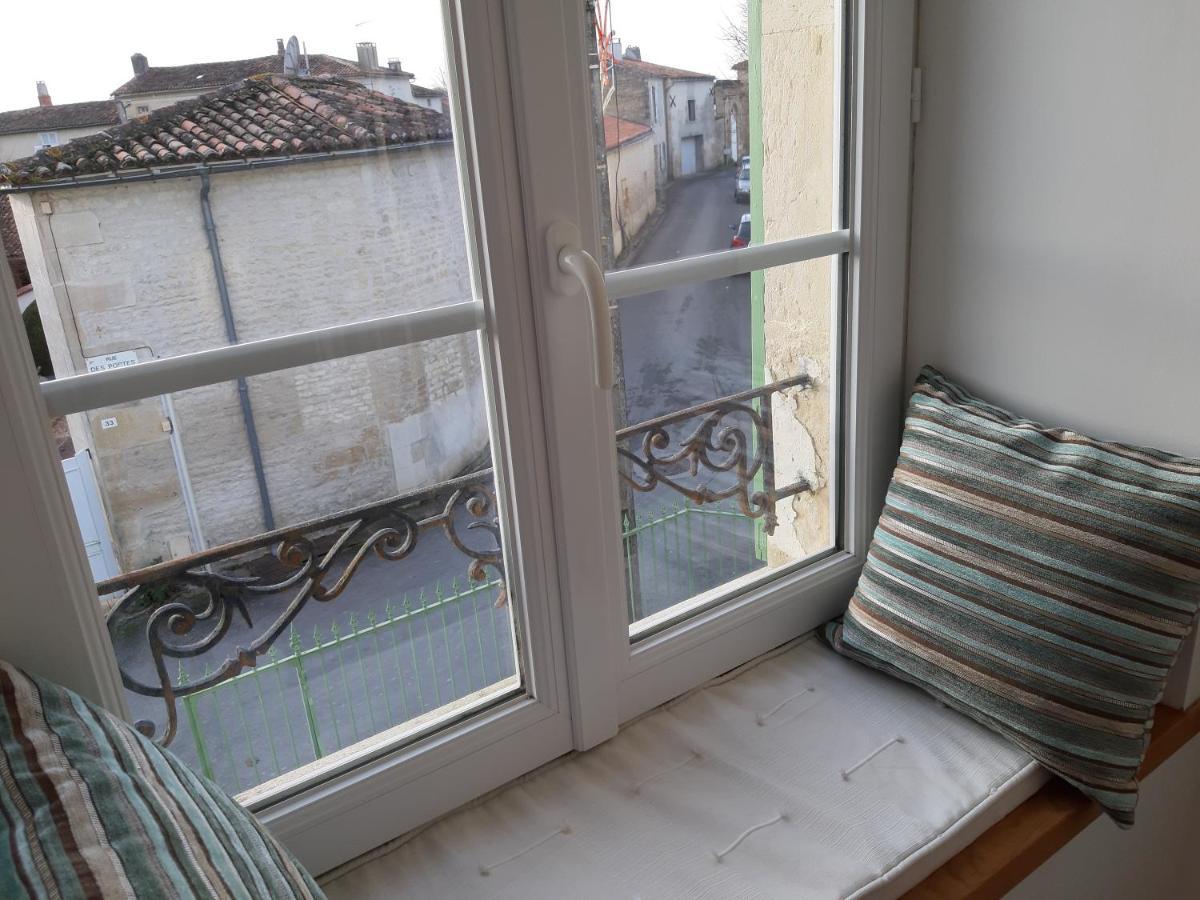 Les Volets Verts Aulnay Aulnay  Exterior foto